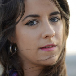 �������� - ����� ���, Hajni Kis