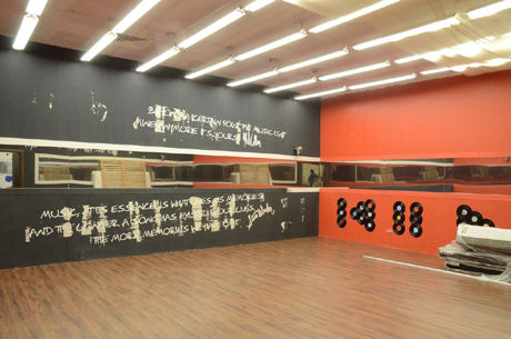 � �������� �� ��� ����� � 3 ������������ ������, 3 ���������, ��� ��� 7-������ �����, ���� ����� � ����� ��� �� ������ � ����������� �� 3 ������ 15-�� ����� �� ��������� ��������