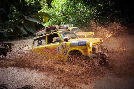 � ������� �� ���� �� ����� - Trabant at the End of the World