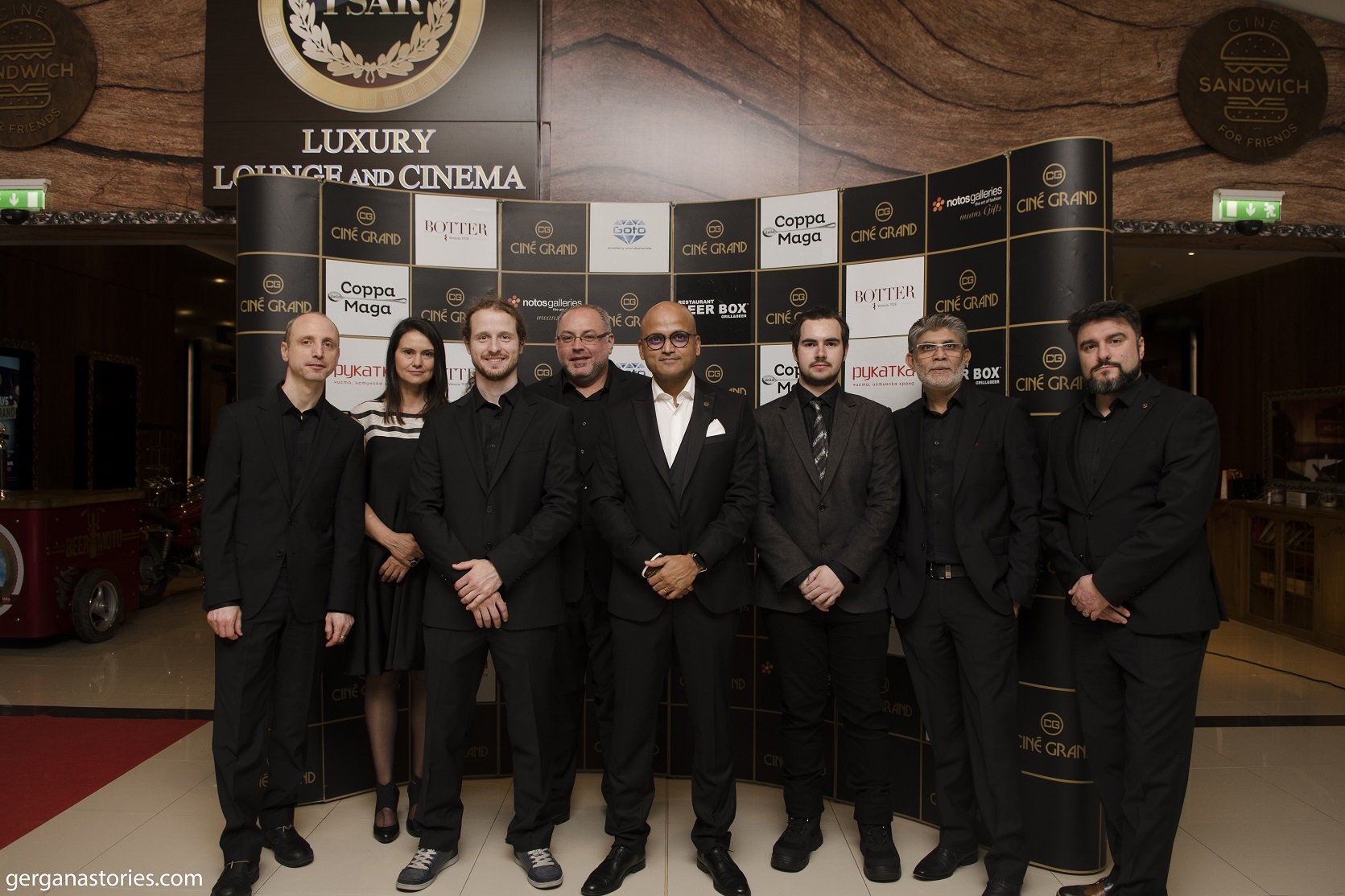 Cine Grand ��������� ���� ��� ������� ����