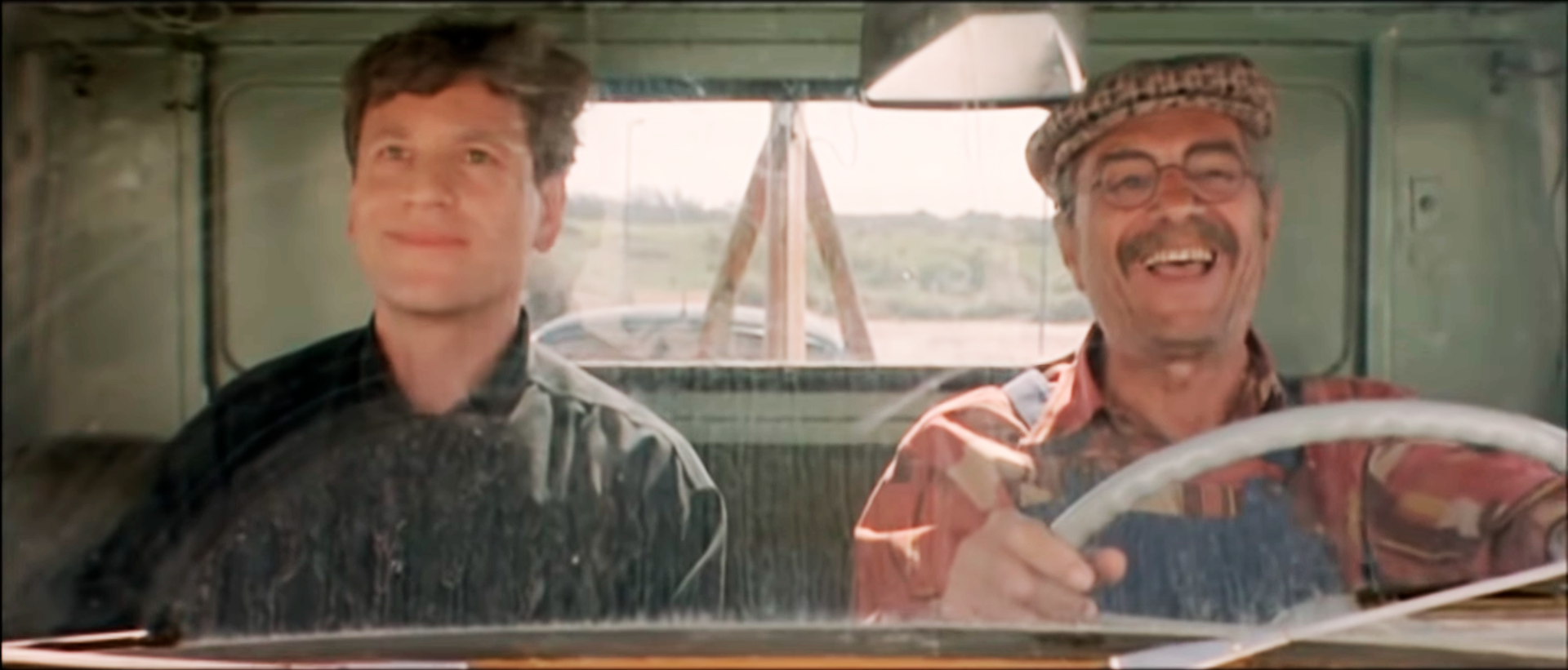 ����� ����