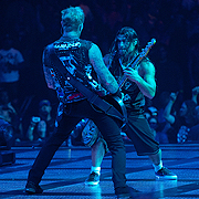 Metallica свирят в „сфера на смъртта“ по време на уникалното 3D шоу METALLICA THROUGH THE NEVER