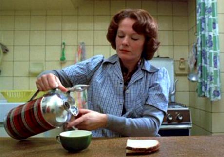 "Jeanne Dielman, 23 quai du Commerce, 1080 Bruxelles" (1975)